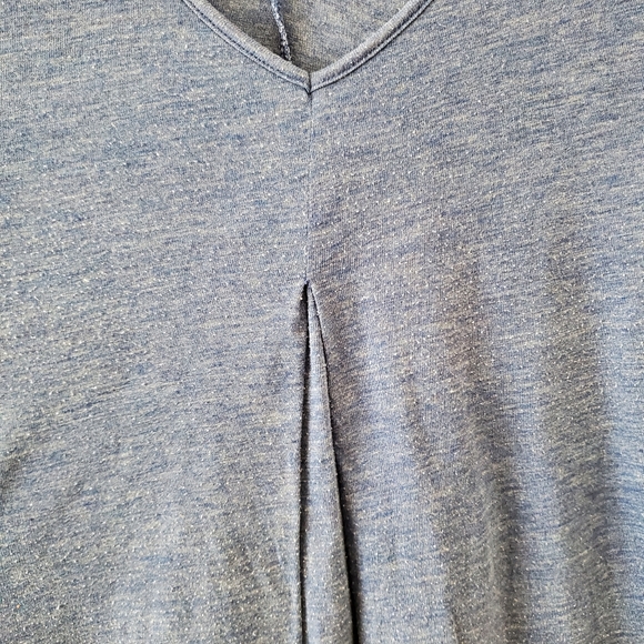 Old Navy Maternity Top - Picture 4 of 5